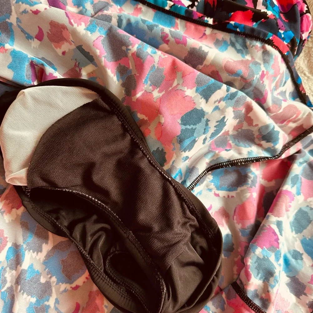 Croft & Barrow one piece bathingsuit size 10